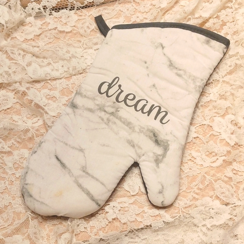 ⚜️ Oven Mitt and Towel Set - Picture 6 of 8
